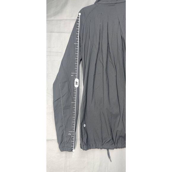 Lululemon Transition Jacket Womens
Black Swing Top Swift Pleated Sz 10 Gorpcore - Picture 6 of 8